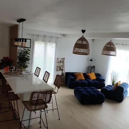 1139-la Seyne Sur - Magnifique Maison Moderne Avec Piscine Dans Un Quartier Typiquement Provencale Mae-1431 Apartment